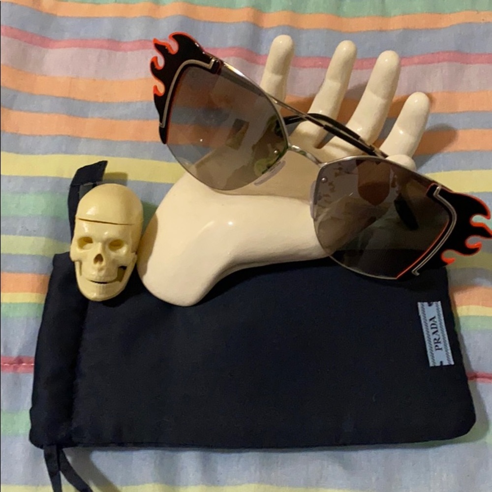 🔥Prada🔥flame frame sunglasses
